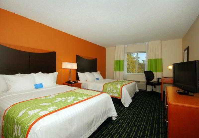 Fairfield Inn & Suites Canton North Canton Room photo